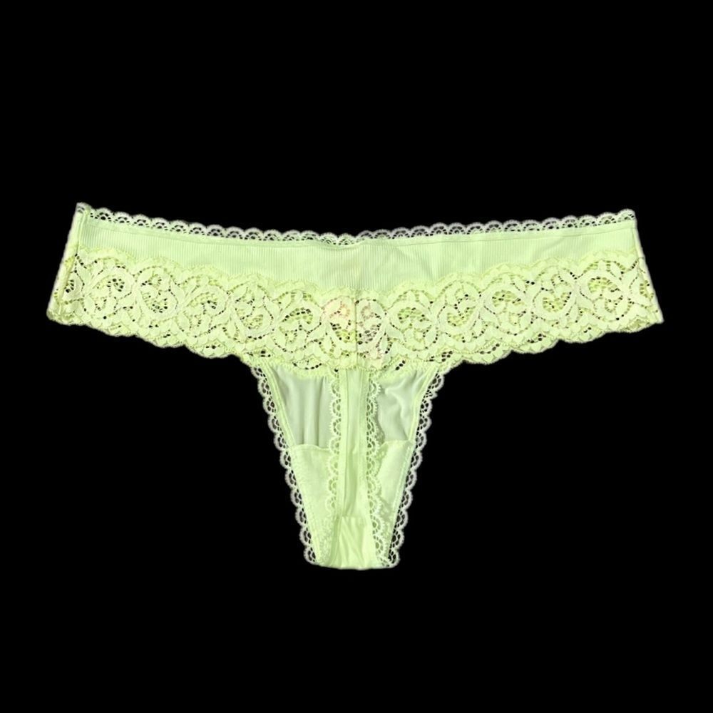Victoria’s Secret Body by Victorias Supersoft with lace thong panty XLarge